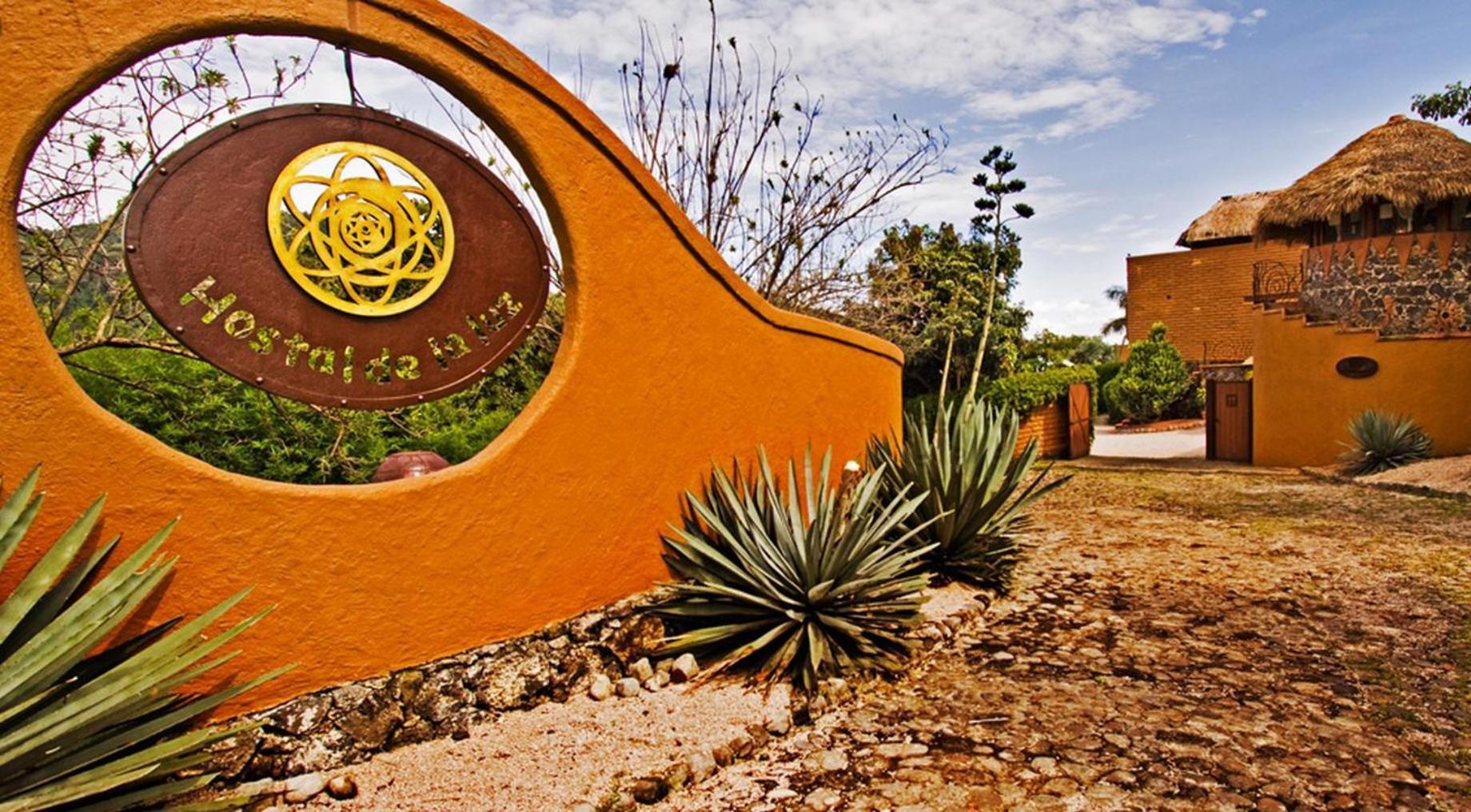 Hostal De La Luz - Spa Holistic Resort テポストラン エクステリア 写真